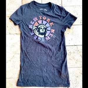 Classic Crew Aeropostale New York Girl Shirt!